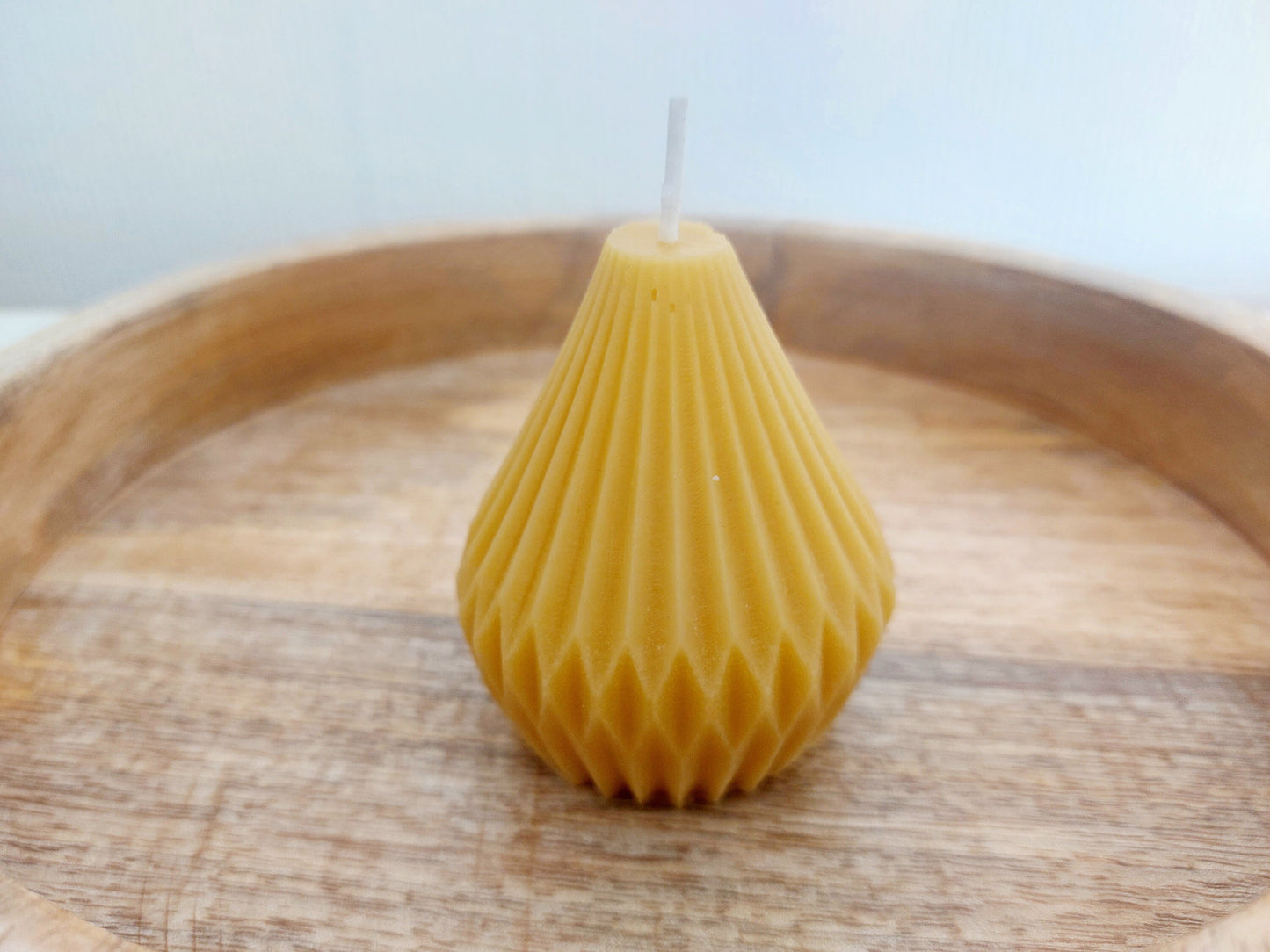 Beeswax Geometric pear drop candle