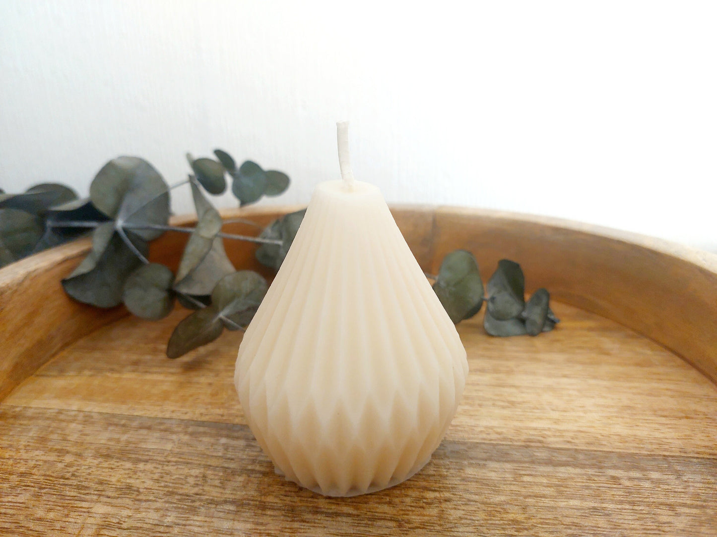 Beeswax Geometric Pear Drop candle