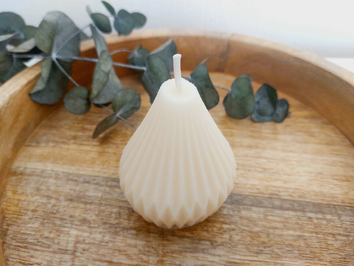 Beeswax Geometric Pear Drop candle