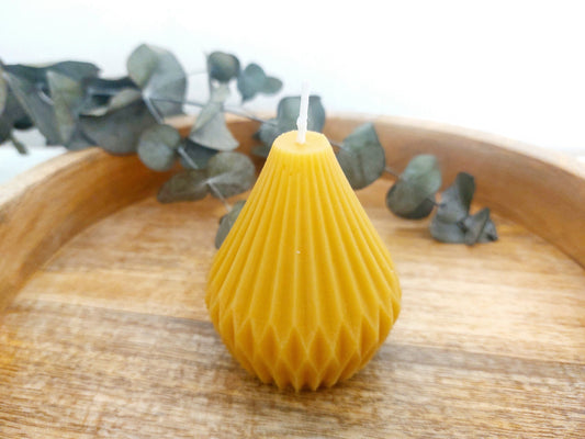 Beeswax Geometric pear drop candle